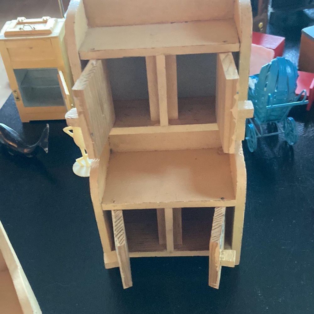 Vintage handmade doll house furniture with dishes & mini books ❤️❤️ - Picture 7 of 12
